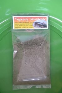 Ketidaksamaan Tepung Jangkrik Murni serta Bukan